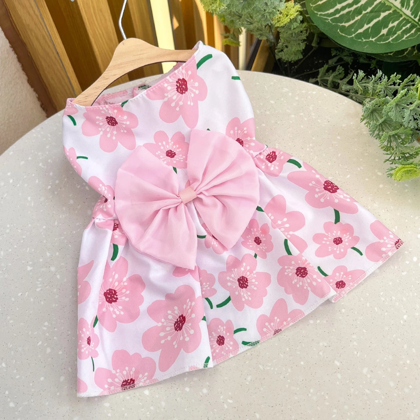 Elegant Floral Bow Pet Costume - Festival Attire for Dogs and Cats